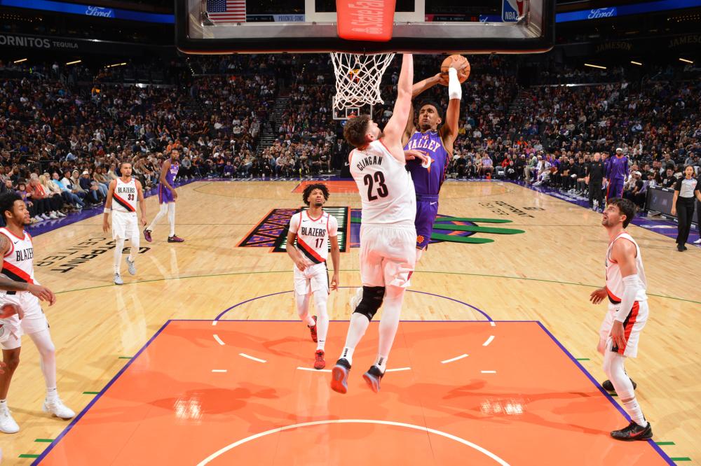 在与尼克斯 在与尼克斯